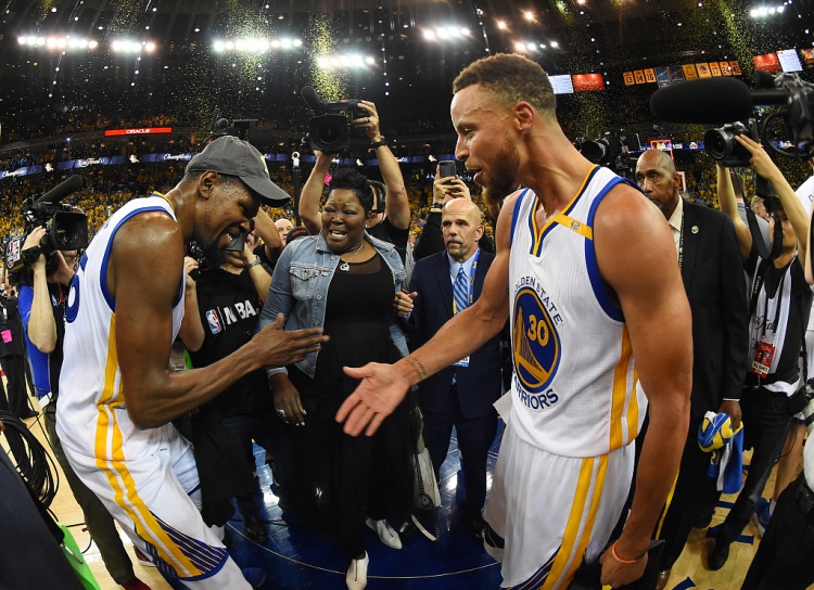 CBS本世纪冠军队伍排名：17勇士与01湖人前三，16骑士第九，22勇士居末