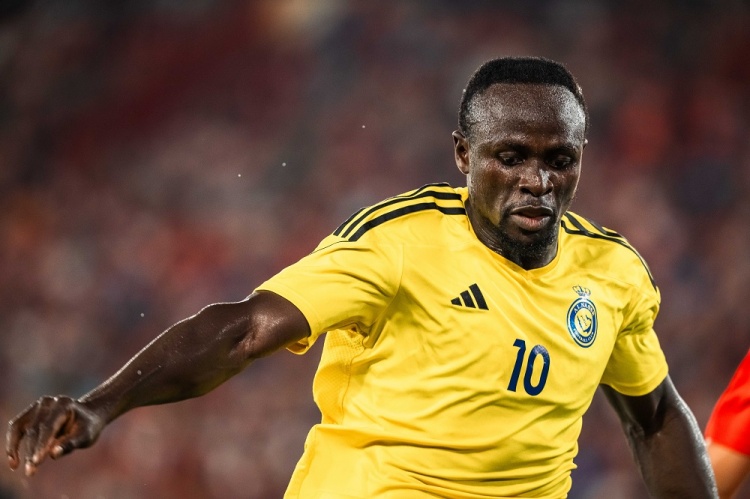 开云APP-博主：胜利边锋马内小腿肌肉二级撕裂，医生建议休息一周